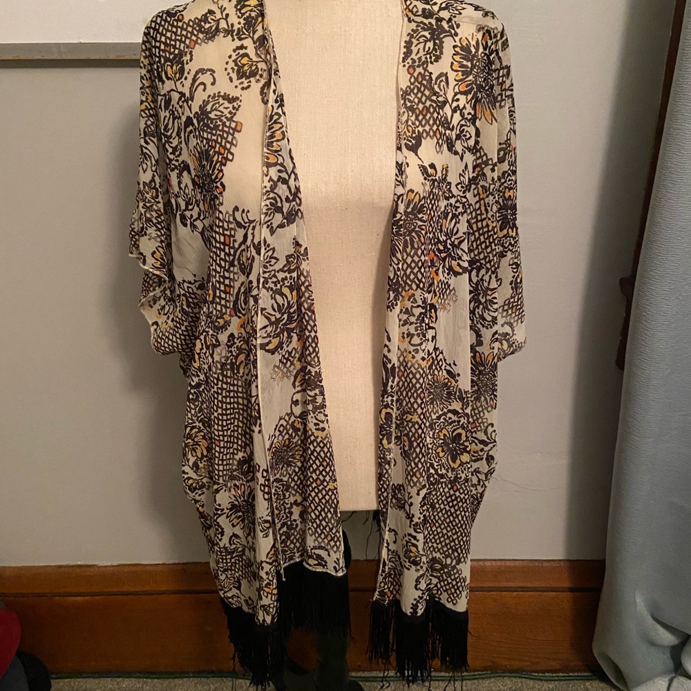 Cardigan with a twist
